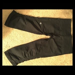 Lulu cropped leggings